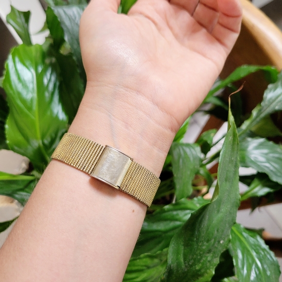 Vintage Everite Quartz Classic Gold Watch - Picture 9 of 12